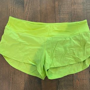 EUC Lululemon Shorts 2.5”